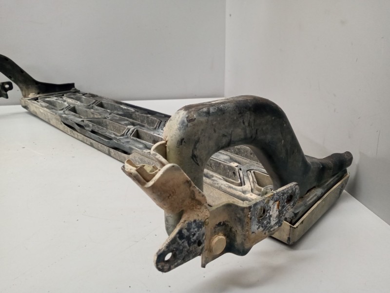 Recambio de peldaño frontal para renault serie t 12.8 diesel referencia OEM IAM 7482295643  7482275869