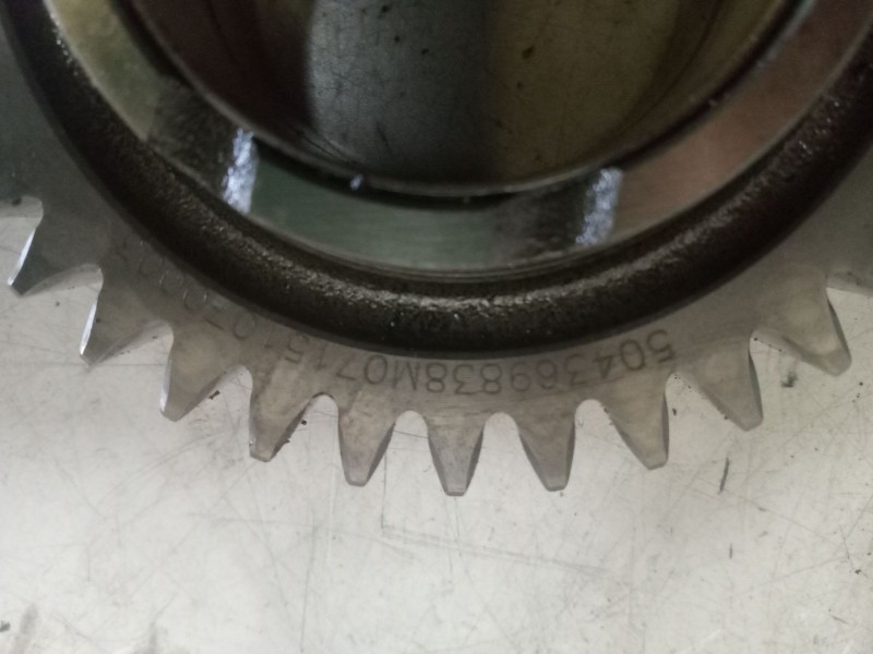 Recambio de piñon para iveco stralis (as) 11.1 diesel referencia OEM IAM 504369838  