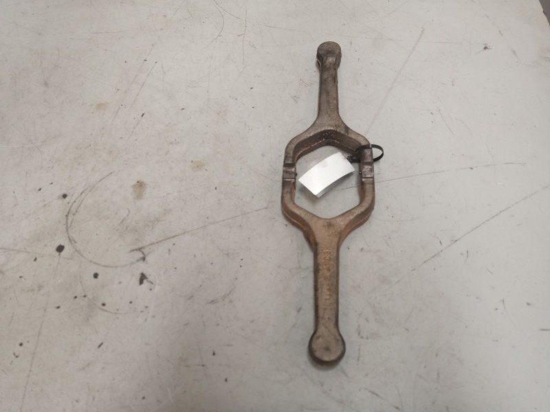 Recambio de horquilla embrague para renault midlum 4.8 diesel referencia OEM IAM 7420823924  7420823919