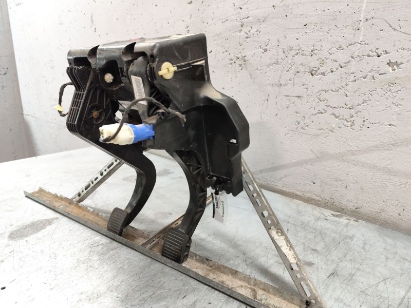 Recambio de soporte pedales para peugeot boxer furgoneta 2.0 bluehdi 130 referencia OEM IAM 013849190809  