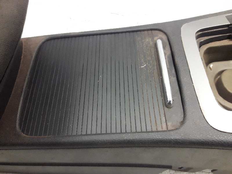 Recambio de guarnecidos palanca cambio para volkswagen passat berlina (3c2) advance referencia OEM IAM   