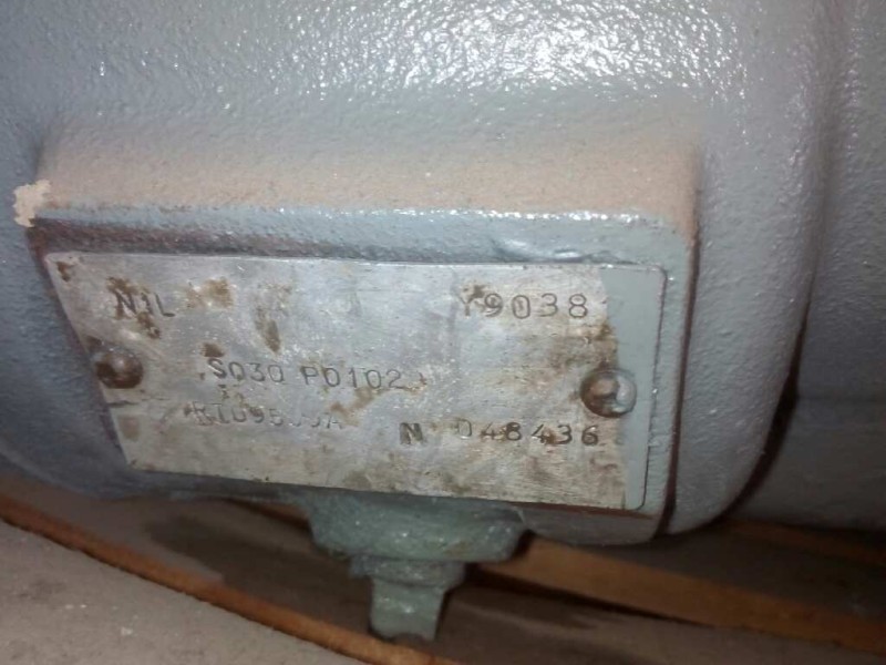 Recambio de caja cambios para pegaso trucks thecno 310 ... referencia OEM IAM RT09509 N048436 