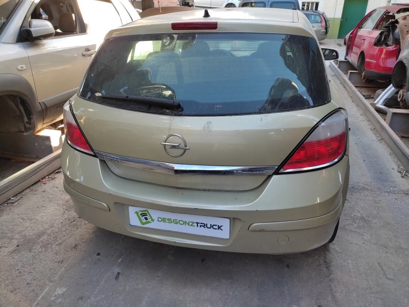 opel astra h berlina del año 2005