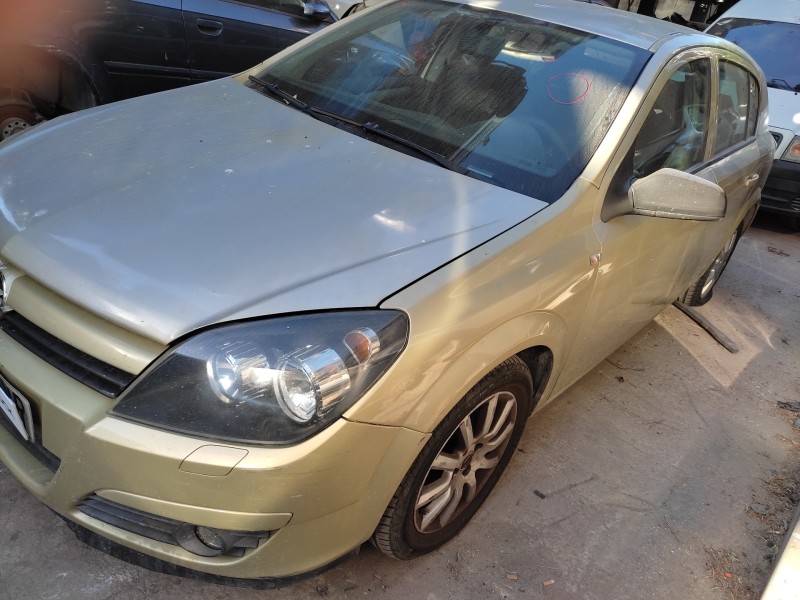 opel astra h berlina del año 2005