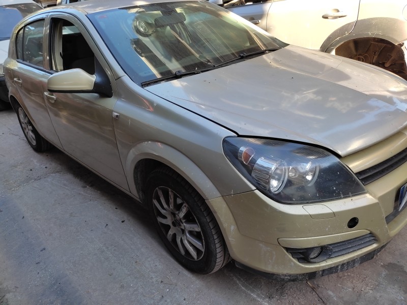 opel astra h berlina del año 2005