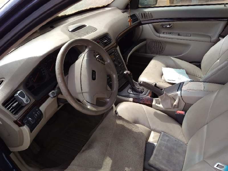 volvo s80 berlina del año 2002