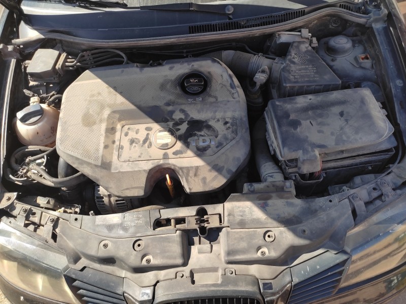 seat ibiza (6l1) del año 2004
