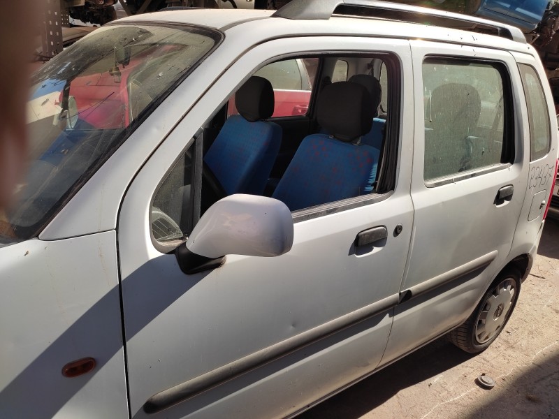 opel agila del año 2000