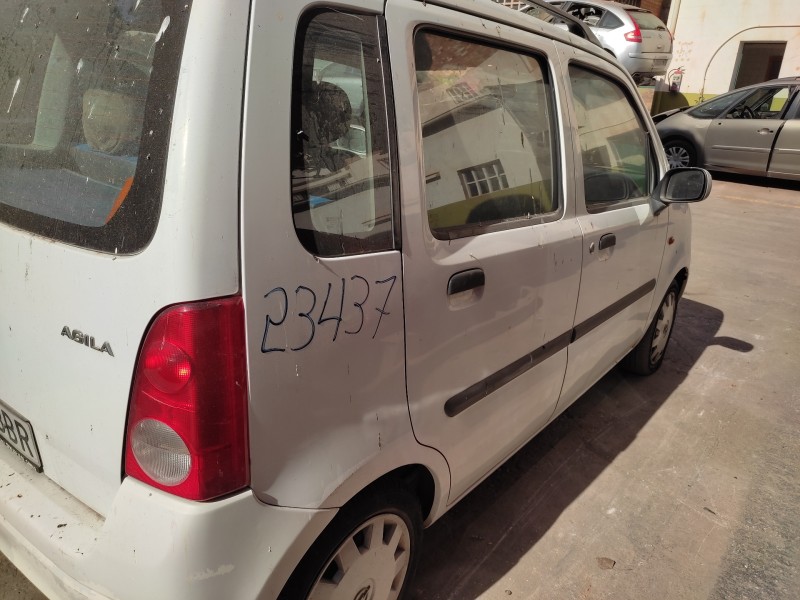 opel agila del año 2000