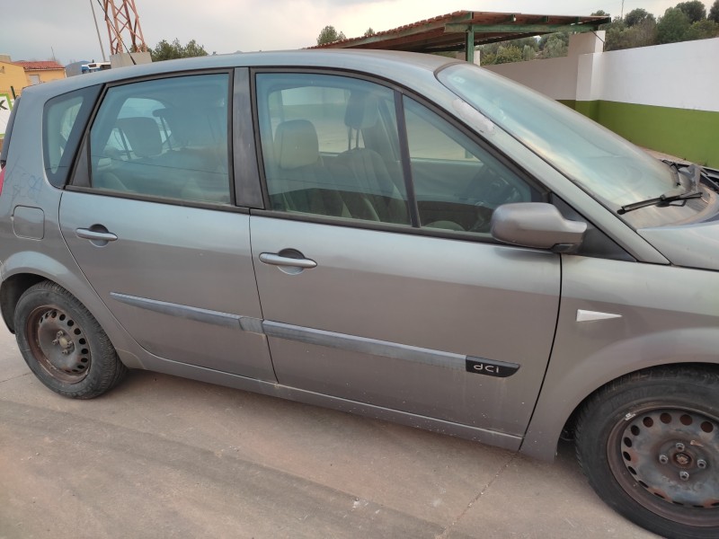 renault scenic ii del año 2004