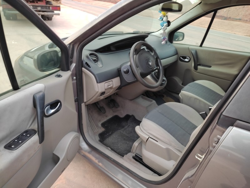 renault scenic ii del año 2004