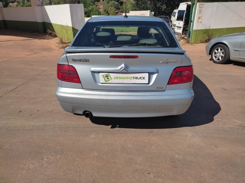 citroën xsara berlina del año 2004