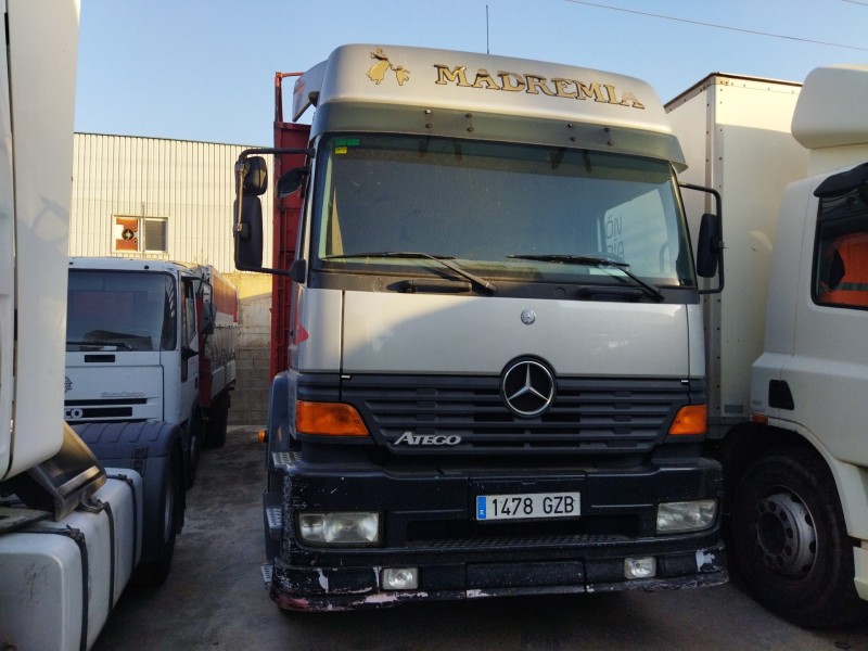 mercedes-benz atego 2-ejes 18 t /bm 950/2/4 del año 2001
