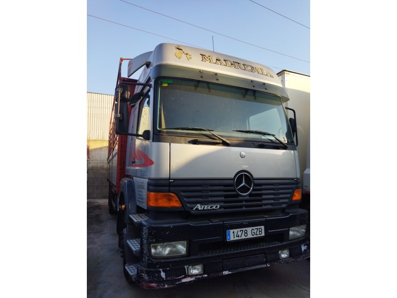 mercedes-benz atego 2-ejes 18 t /bm 950/2/4 del año 2001
