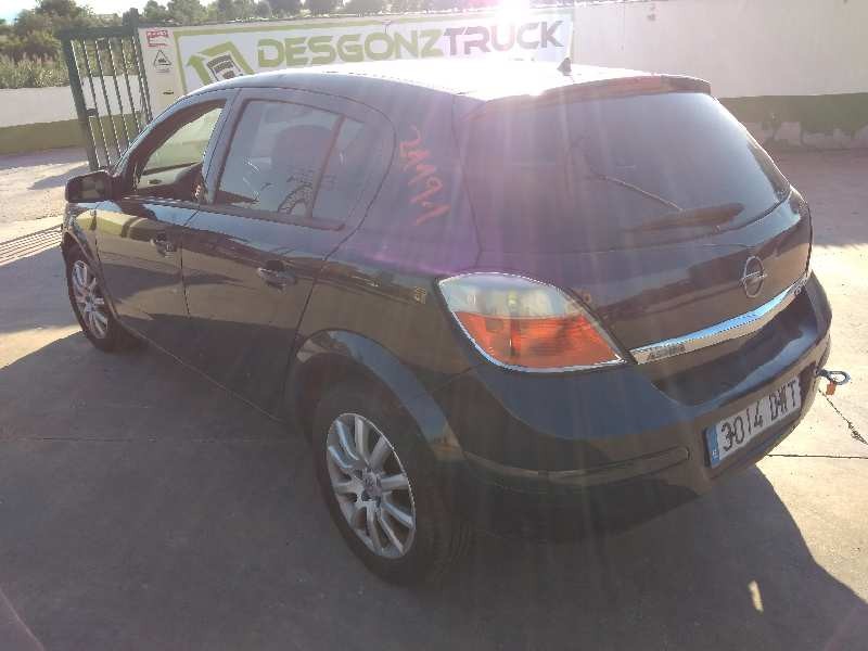 opel astra h berlina del año 2006