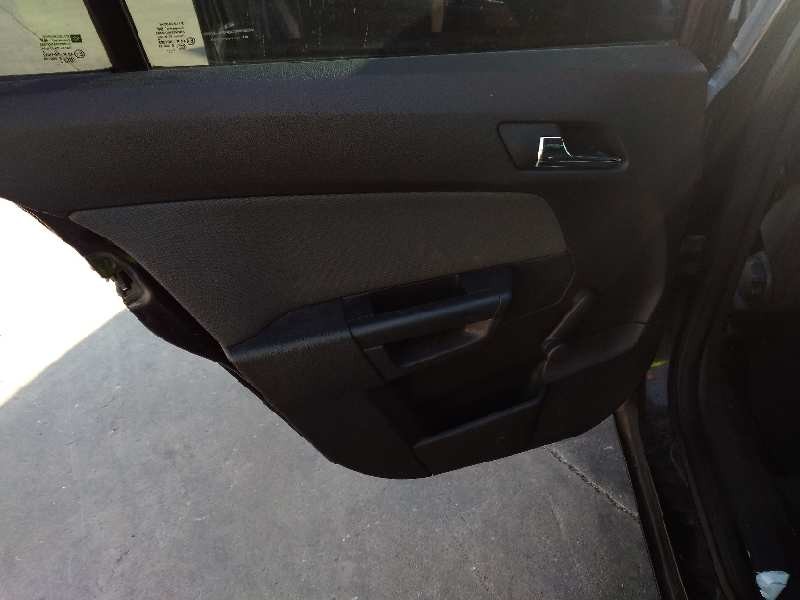 opel astra h berlina del año 2006