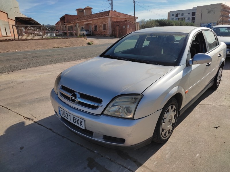 opel vectra c berlina del año 2002