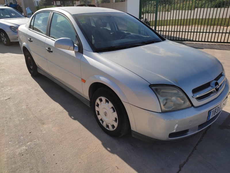 opel vectra c berlina del año 2002