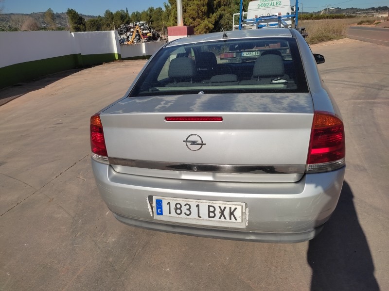 opel vectra c berlina del año 2002