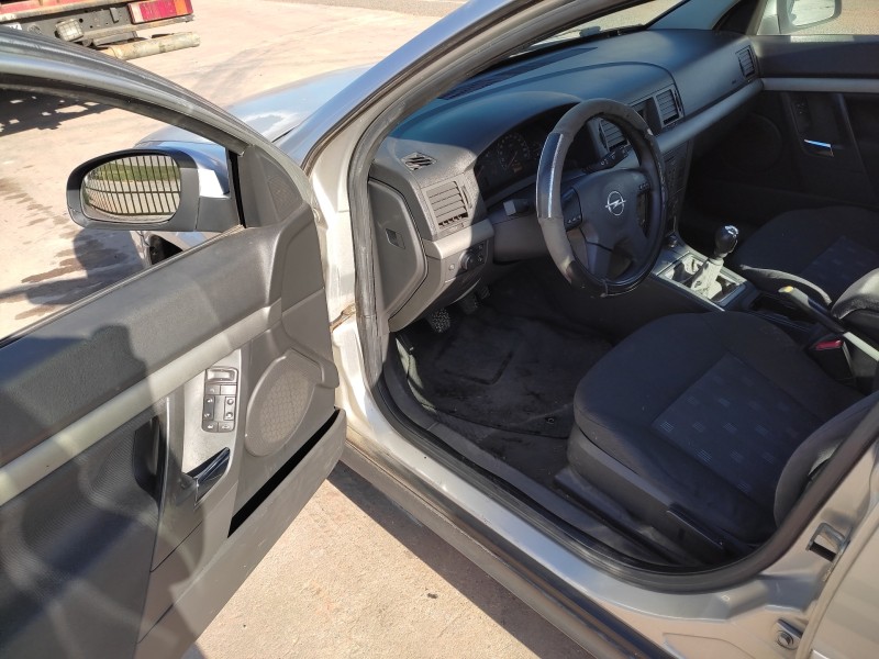opel vectra c berlina del año 2002
