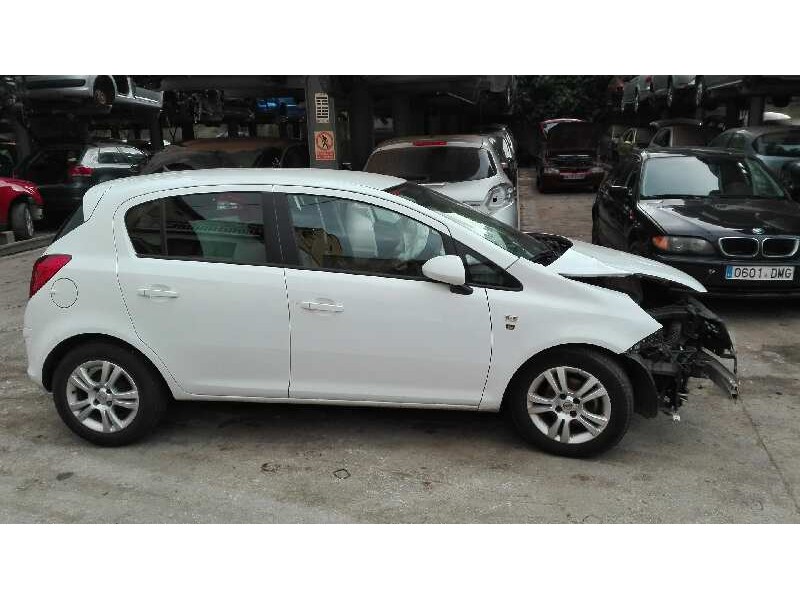 opel corsa d del año 2010