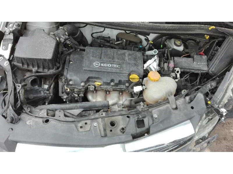 opel corsa d del año 2010