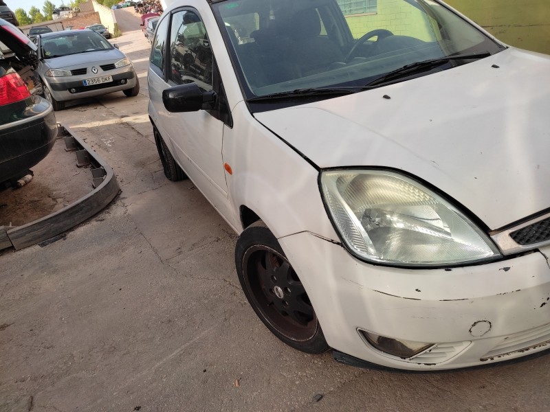 ford fiesta (cbk) del año 2004