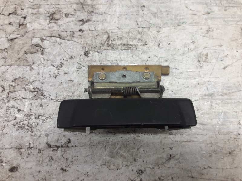 Recambio de maneta exterior trasera izquierda para bmw serie 3 berlina (e30) 324td referencia OEM IAM 51923996  