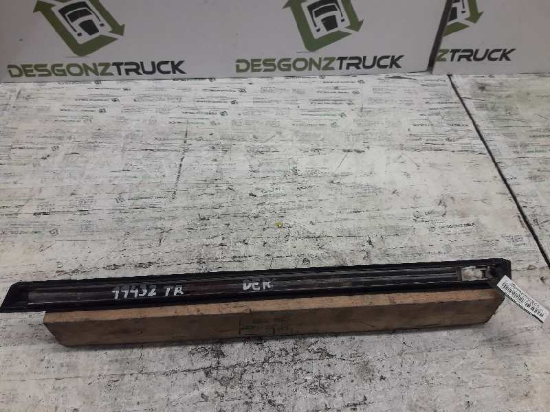 Recambio de moldura puerta trasera derecha para bmw serie 3 berlina (e30) 324td referencia OEM IAM   