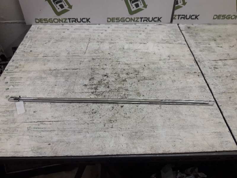 Recambio de moldura puerta trasera derecha para bmw serie 3 berlina (e30) 324td referencia OEM IAM  MOLDURA CROMADA 