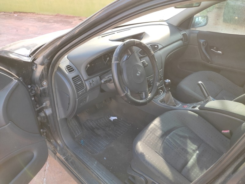 renault laguna ii grandtour (kg0) del año 2004