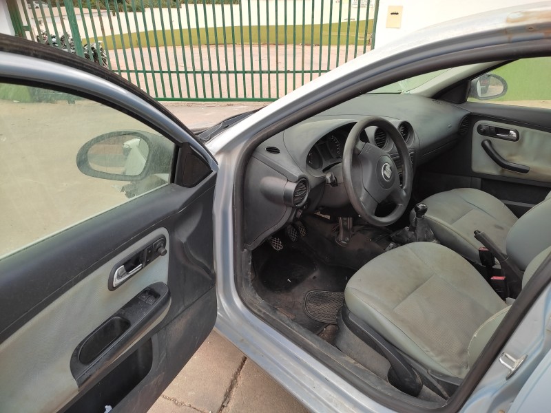 seat cordoba berlina (6l2) del año 2003