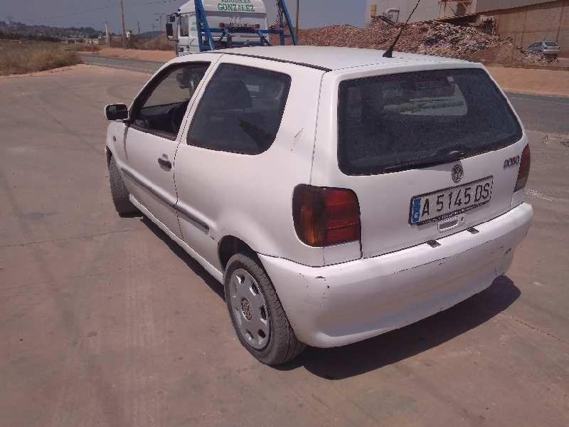 volkswagen polo berlina (6n1) del año 1998