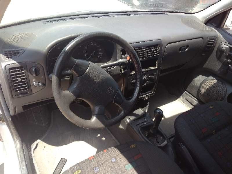 volkswagen polo berlina (6n1) del año 1998