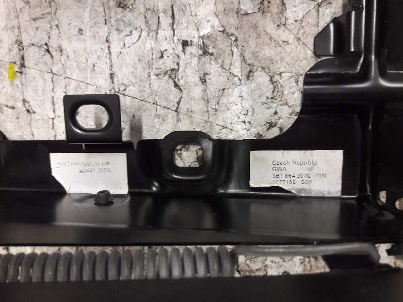 Recambio de apoyabrazos central para volkswagen passat berlina (3b3) 1.9 tdi referencia OEM IAM 3B1864207071N 1075186 