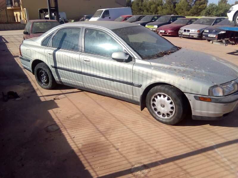 volvo s80 berlina del año 1999