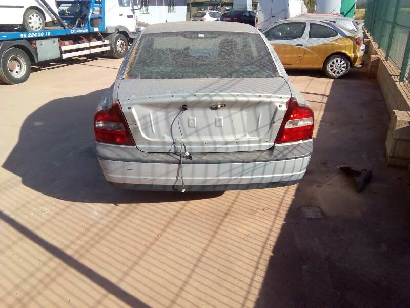 volvo s80 berlina del año 1999
