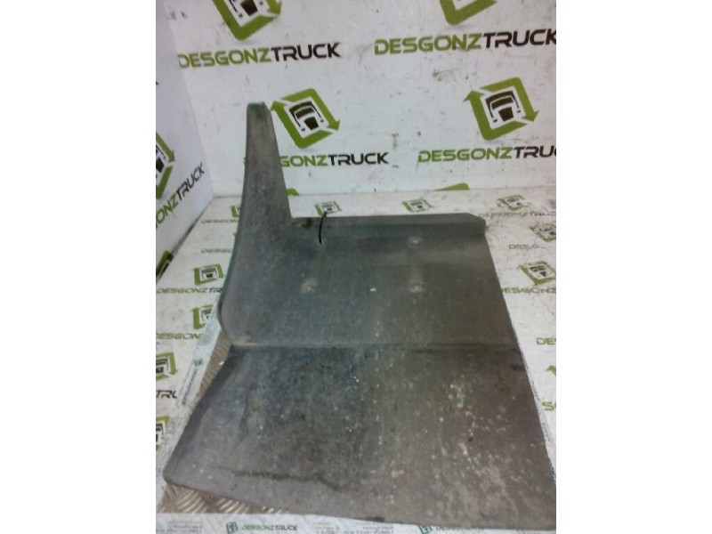 Recambio de guardabarros delantero derecho para nissan trucks l80.09 l80.14 referencia OEM IAM   