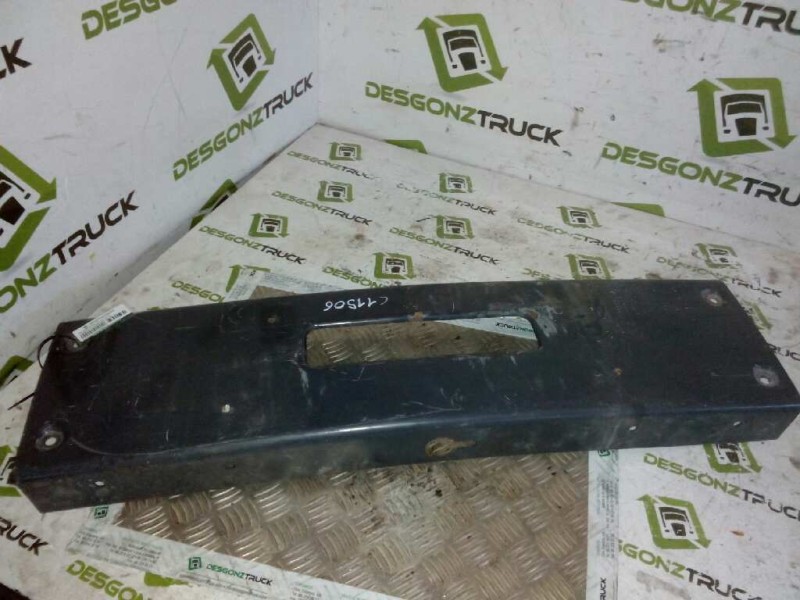 Recambio de paragolpes delantero para nissan trucks l80.09 l80.14 referencia OEM IAM  PARTE CENTRAL 