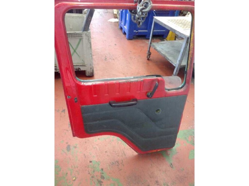 Recambio de puerta delantera izquierda para nissan trucks l80.09 l80.14 referencia OEM IAM   