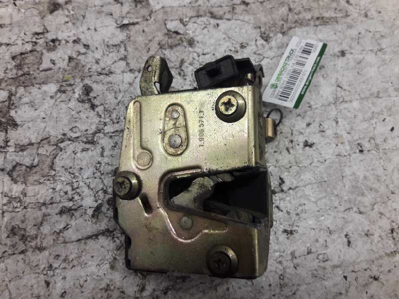 Recambio de cerradura puerta trasera izquierda para bmw serie 3 berlina (e30) 324td referencia OEM IAM 19065711  