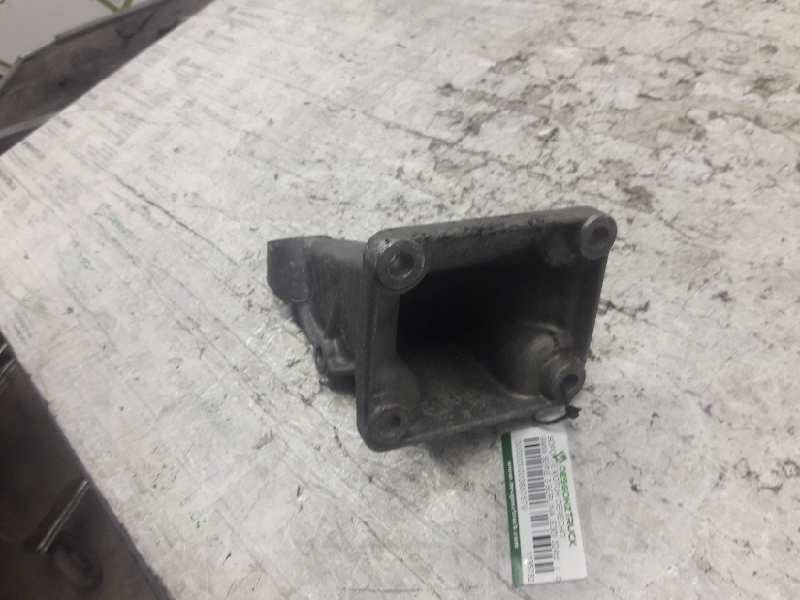 Recambio de soporte motor derecho para bmw serie 3 berlina (e30) 324td referencia OEM IAM 1135782  