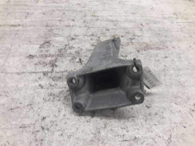 Recambio de soporte motor izquierdo para bmw serie 3 berlina (e30) 324td referencia OEM IAM 1135783  