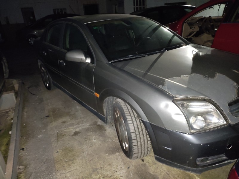 opel vectra c berlina del año 2003