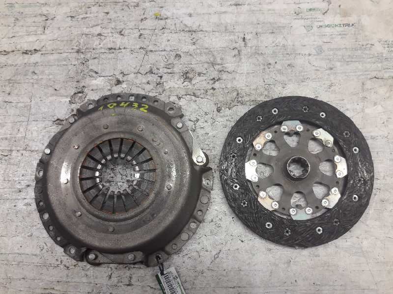 Recambio de kit embrague para bmw serie 3 berlina (e30) 324td referencia OEM IAM 27702  