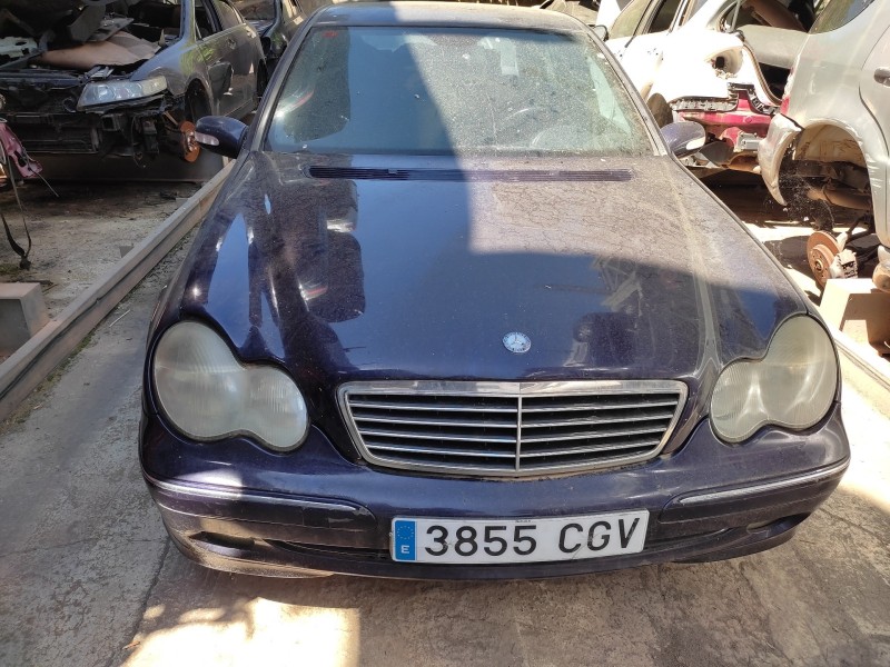 mercedes-benz clase c (w203) berlina del año 2001