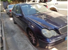 mercedes-benz clase c (w203) berlina del año 2001 2