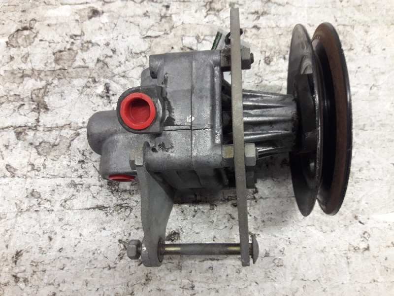 Recambio de bomba servodireccion para ford fiesta berlina básico referencia OEM IAM 7681955128  