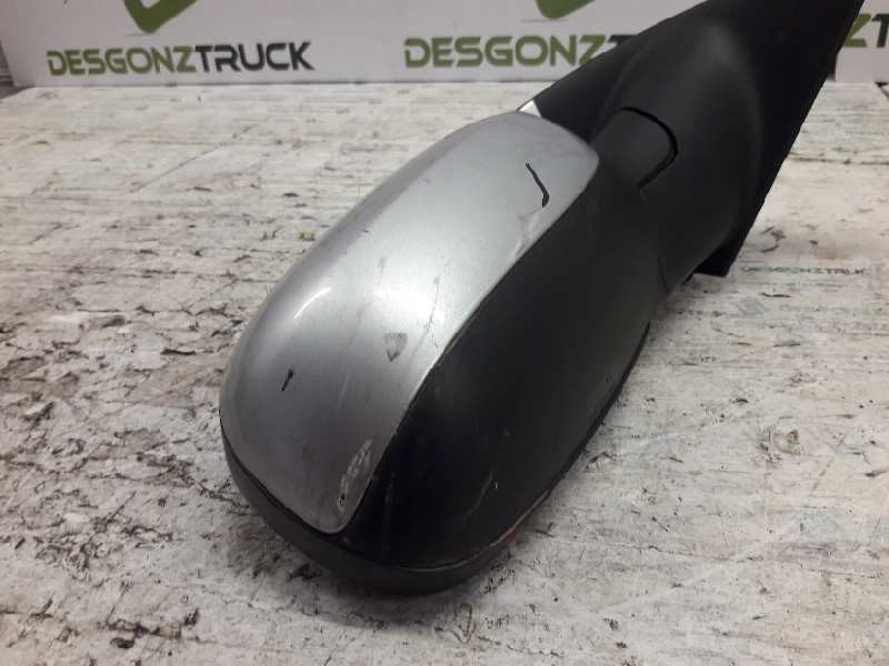 Recambio de retrovisor derecho para opel corsa c club referencia OEM IAM 8062349  
