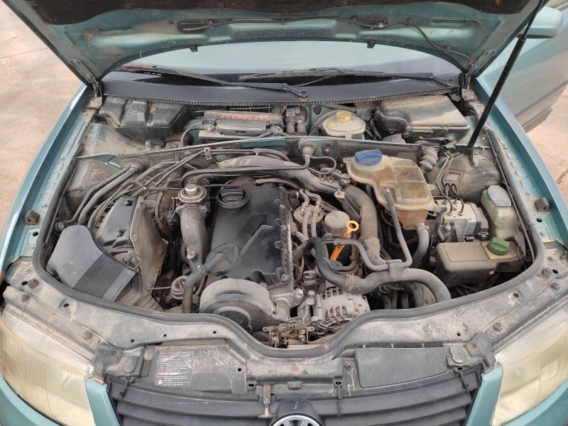 volkswagen passat berlina (3b2) del año 1999